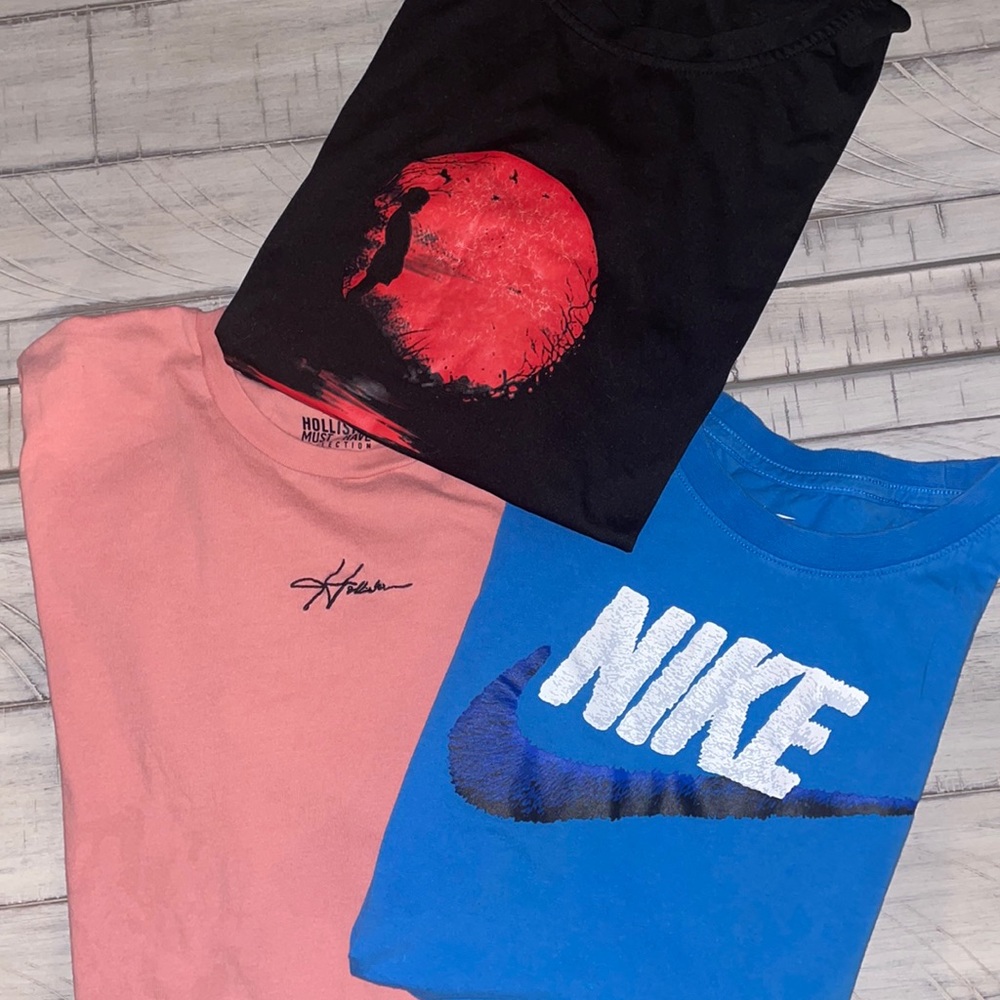 BUNDLE OF MENS SMALL T-SHIRTS